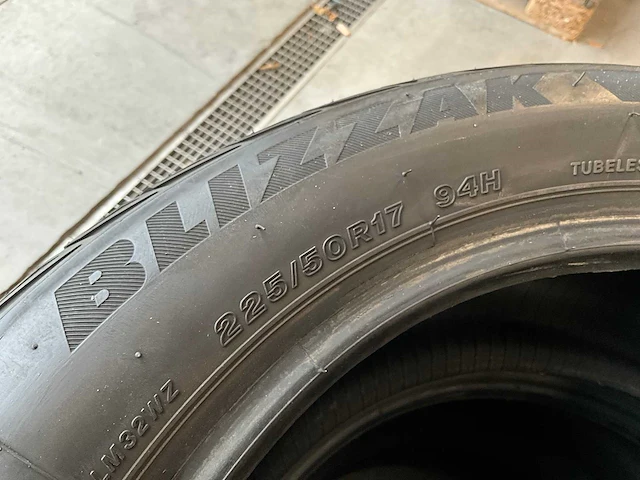 Bridgestone "blizzak" 225/50 r17 (6x) - afbeelding 4 van  10