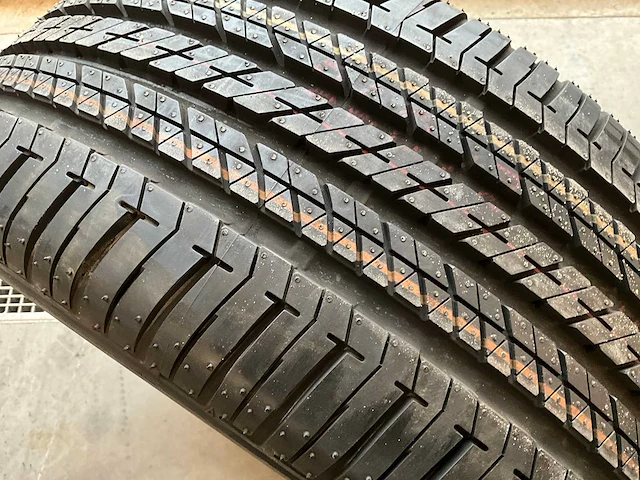 Bridgestone "dueler h/l" 255/55 r17 - afbeelding 2 van  6
