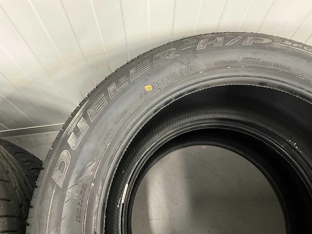 Bridgestone "dueler h/p" 225/55 r18 (4x) - afbeelding 3 van  9