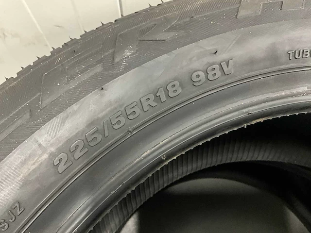 Bridgestone "dueler h/p" 225/55 r18 (4x) - afbeelding 4 van  9