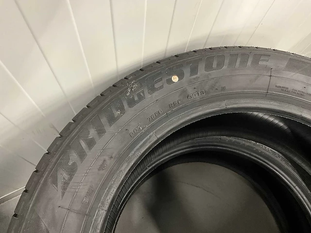 Bridgestone "dueler h/p" 235/55 r19 (4x) - afbeelding 3 van  9