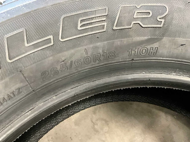 Bridgestone "dueler h/t" 265/60 r18 (2x) - afbeelding 3 van  5