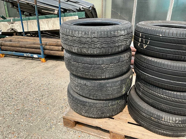 Bridgestone dueler h/t 687 autobanden (4x) - afbeelding 1 van  10