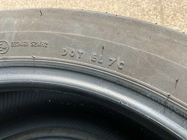 Bridgestone dueler h/t 687 autobanden (4x) - afbeelding 7 van  10