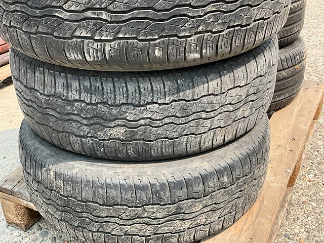 Bridgestone dueler h/t 687 autobanden (4x) - afbeelding 10 van  10