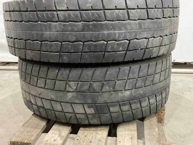 Bridgestone m749 band (2x) - afbeelding 4 van  8