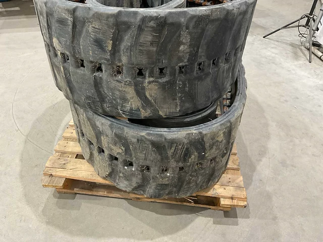 Bridgestone rupsband (2x) - afbeelding 6 van  8