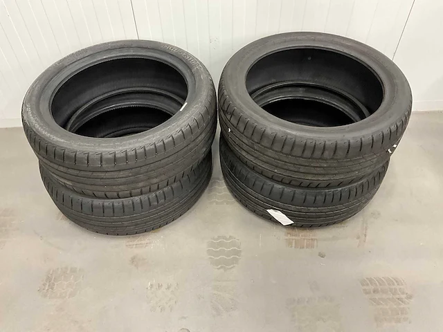 Bridgestone "turanza" 225/45 r18 (4x) - afbeelding 1 van  9