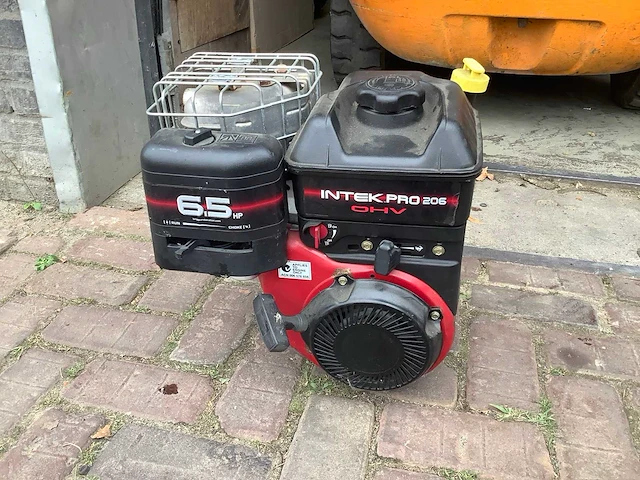 Bridgestraton intek pro 206 benzinemotor - afbeelding 2 van  3
