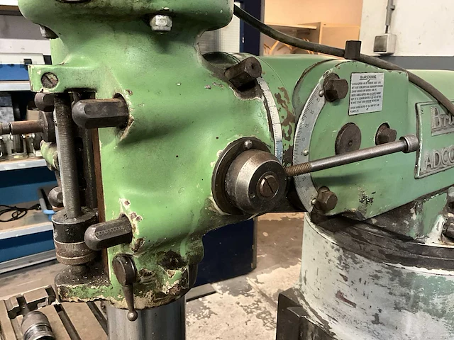 Bridgport freesmachine - afbeelding 9 van  17