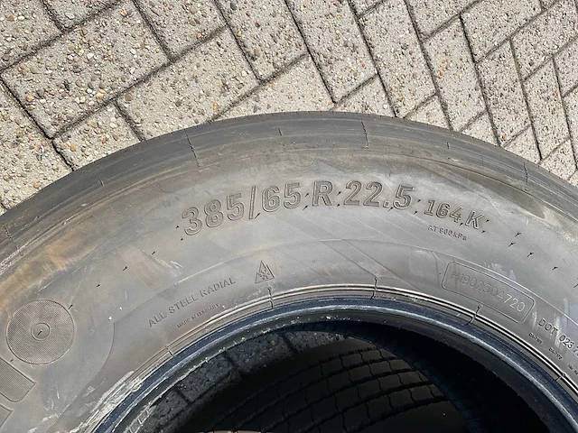 Brigestone 315/70r22,5 autoband - afbeelding 5 van  9