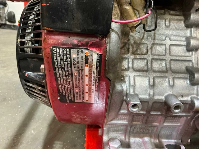 Briggs and stratton 650 stroomgenerator - afbeelding 9 van  10