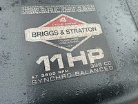 Briggs&stratton 2 wd minitractor - afbeelding 4 van  12