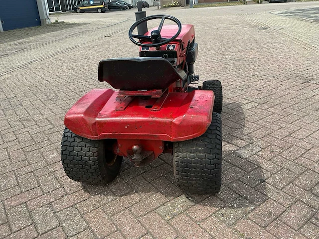 Briggs&stratton 2 wd minitractor - afbeelding 9 van  12
