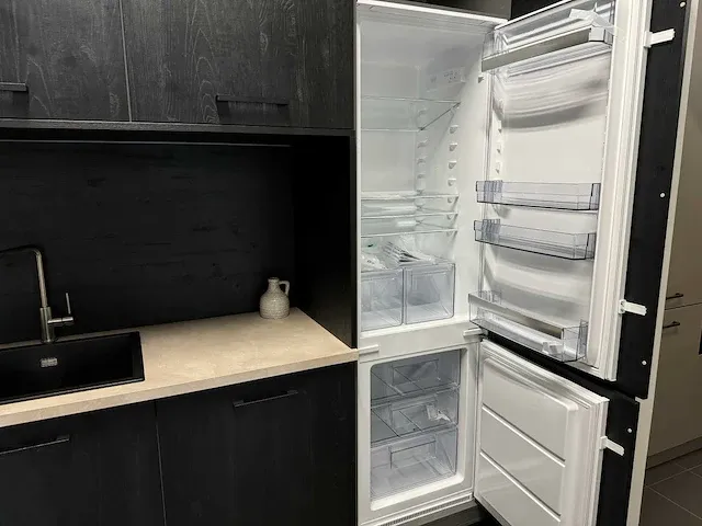 Brigitte - showroomkeuken - afbeelding 25 van  41