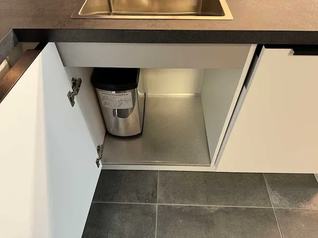 Brigitte - showroomkeuken - afbeelding 14 van  32