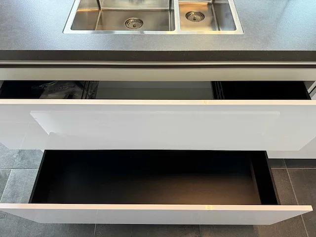 Brigitte - showroomkeuken - afbeelding 3 van  33