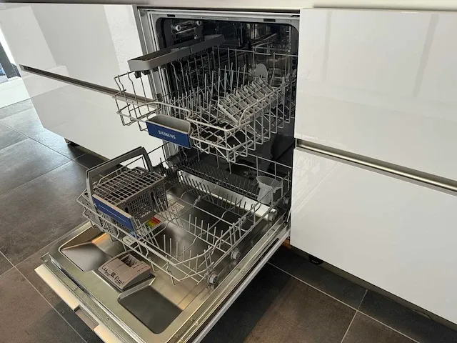 Brigitte - showroomkeuken - afbeelding 6 van  33