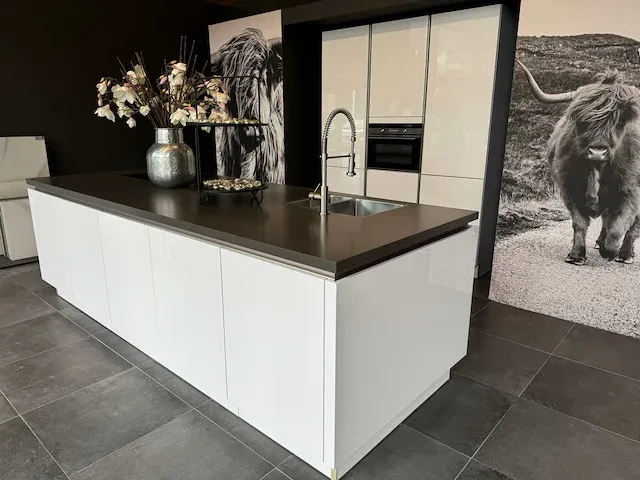 Brigitte - showroomkeuken - afbeelding 1 van  33