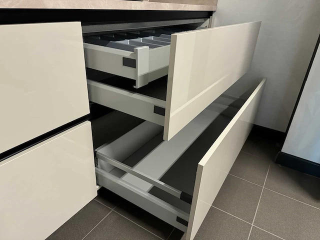 Brigitte - showroomkeuken - afbeelding 6 van  41