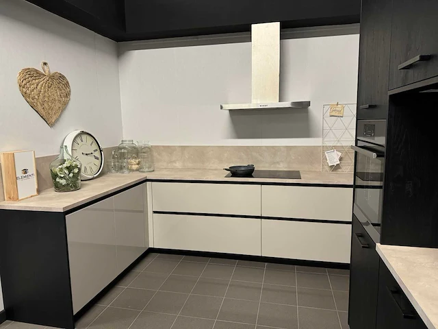 Brigitte - showroomkeuken - afbeelding 23 van  41