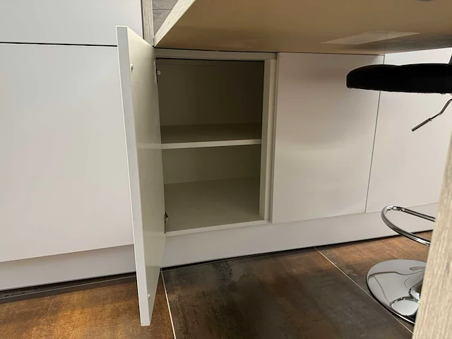 Brigitte - showroomkeuken - afbeelding 21 van  56