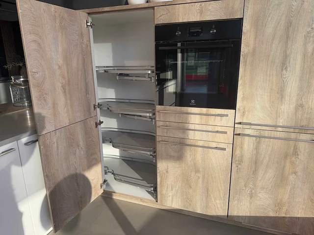 Brigitte - showroomkeuken - afbeelding 19 van  55