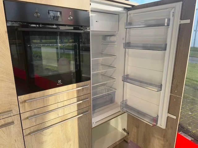 Brigitte - showroomkeuken - afbeelding 32 van  55