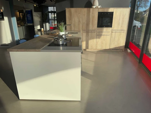 Brigitte - showroomkeuken - afbeelding 51 van  55