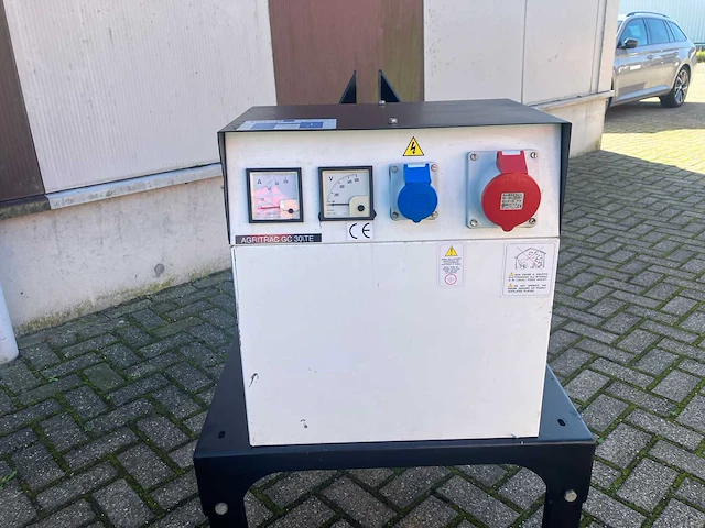 Brinkmann & niemeijer - gc30/te - tractor stroomgenerator - afbeelding 4 van  24