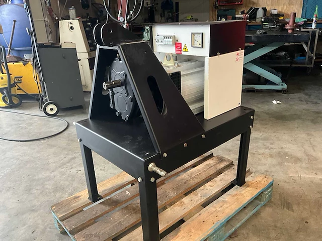 Brinkmann & niemeijer - gc30/te - tractor stroomgenerator - afbeelding 8 van  24