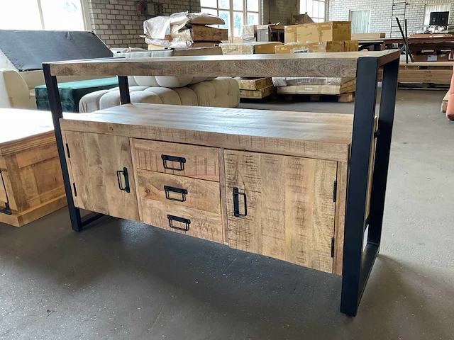 Britt dressoir - afbeelding 1 van  8