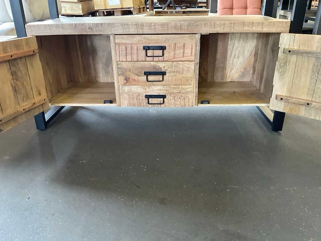 Britt dressoir - afbeelding 6 van  8