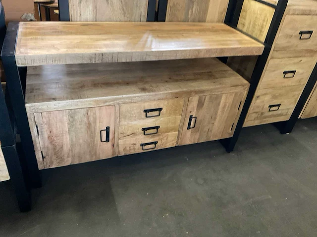 Britt dressoir - afbeelding 8 van  11