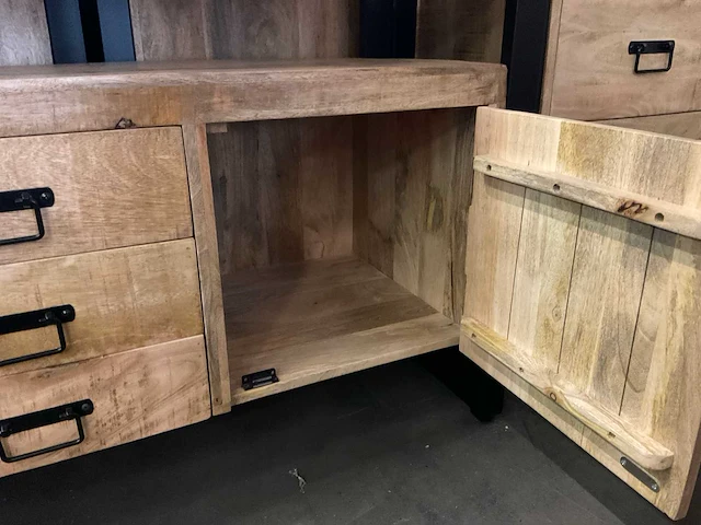 Britt dressoir - afbeelding 9 van  11
