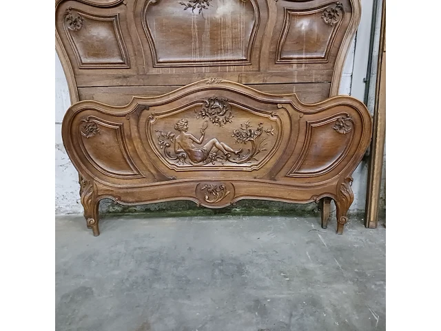 Brocant, massief houten bed - afbeelding 2 van  7