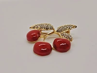Broche in joan rivers stijl - red cherries - afbeelding 2 van  4
