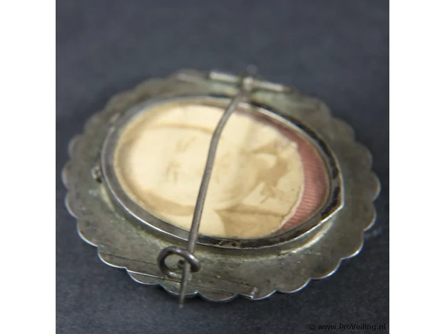 Broche - afbeelding 3 van  3