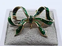 Broche