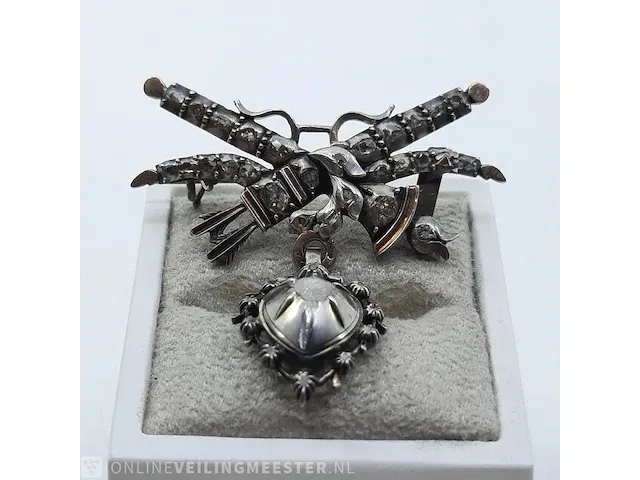 Broche - afbeelding 1 van  10