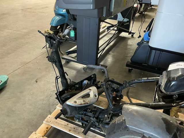 Brommer frame - afbeelding 6 van  6