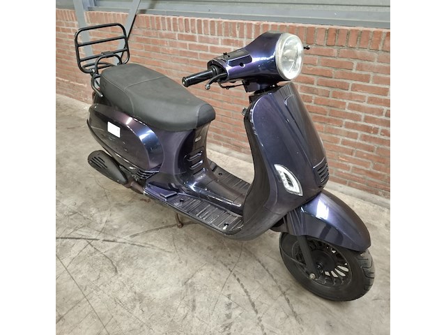 Bromscooter, la souris, sourini, 2019 - afbeelding 33 van  76