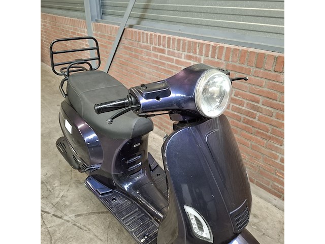 Bromscooter, la souris, sourini, 2019 - afbeelding 47 van  76