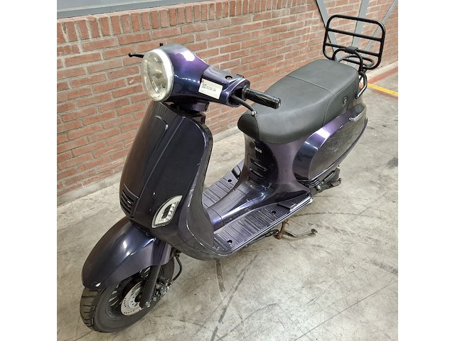 Bromscooter, la souris, sourini, 2019 - afbeelding 74 van  76