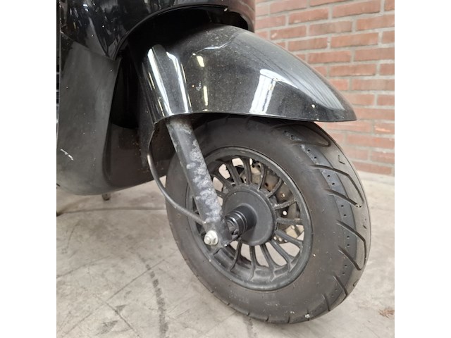 Bromscooter, la souris, sourini, 2023 - afbeelding 6 van  36