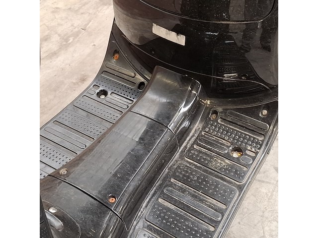 Bromscooter, la souris, sourini, 2023 - afbeelding 34 van  36