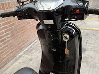 Bromscooter, la souris, sourini, 2023 - afbeelding 35 van  36