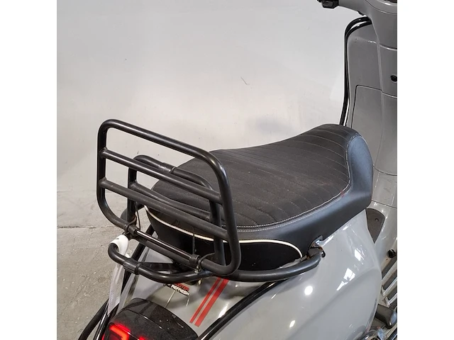 Bromscooter, piaggio, vespa sprint, 2019 - afbeelding 13 van  43