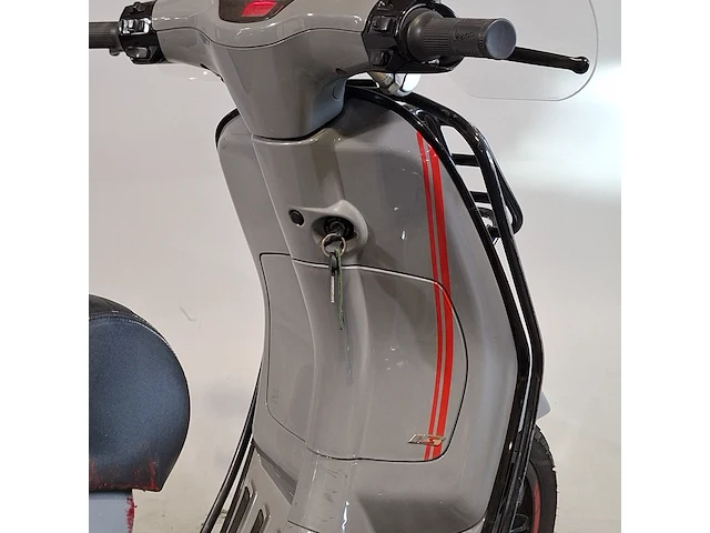 Bromscooter, piaggio, vespa sprint, 2019 - afbeelding 15 van  43
