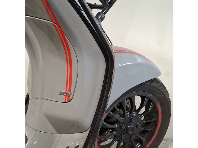 Bromscooter, piaggio, vespa sprint, 2019 - afbeelding 30 van  43